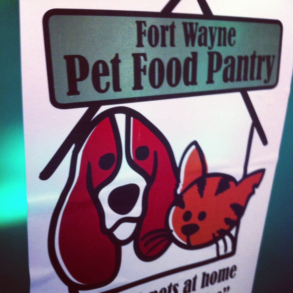 Impact 52 volunteers with pet food pantry