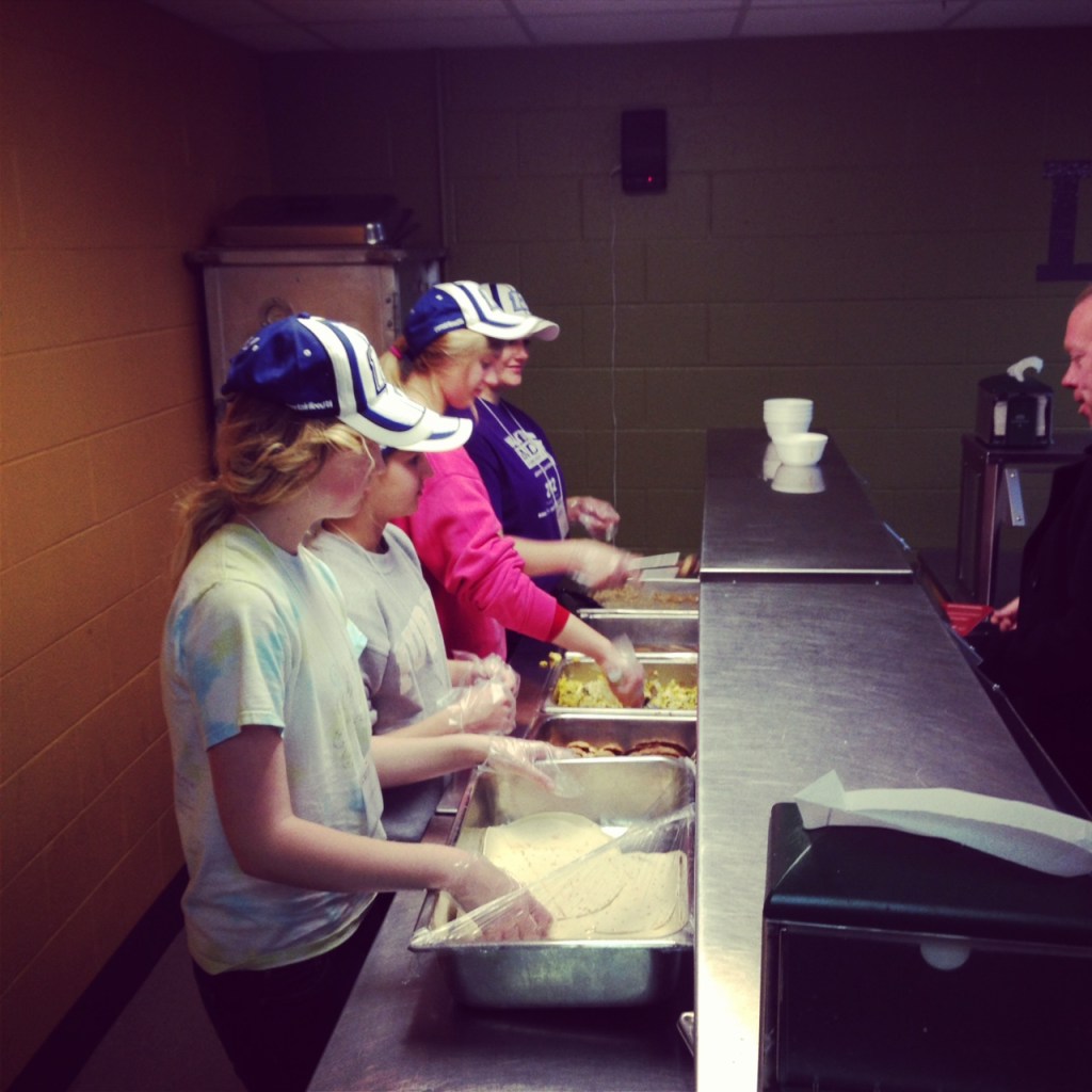 Impact 52 volunteers at the Rescue Mission